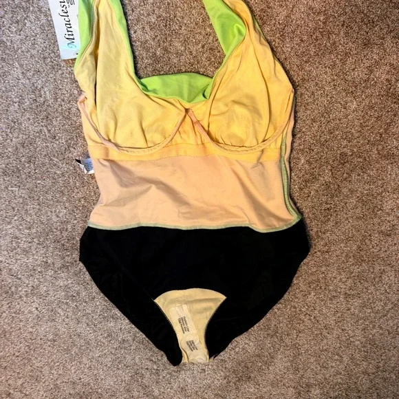 Miraclesuit One Piece Swimsuit Women Size 16 Green Black Halter Ruched Shaper - Picture 3 of 9